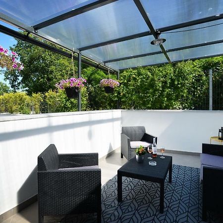 One Luxury Suites エゲル エクステリア 写真