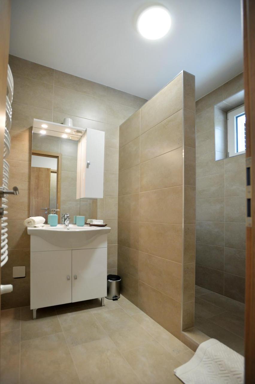 One Luxury Suites エゲル エクステリア 写真